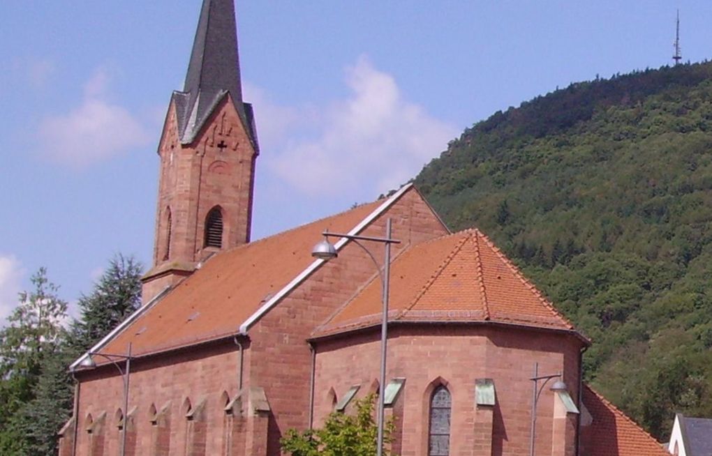 Annweiler_katholische_Kirche_26dbf9d3f1.JPG